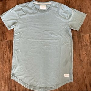Hollister Men's Soft Blue Short Sleeve Tee
